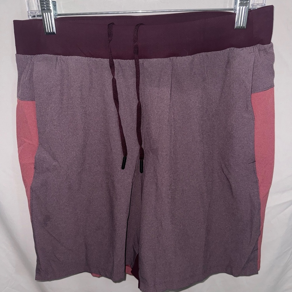 Lululemon 7” inseam large workout shorts